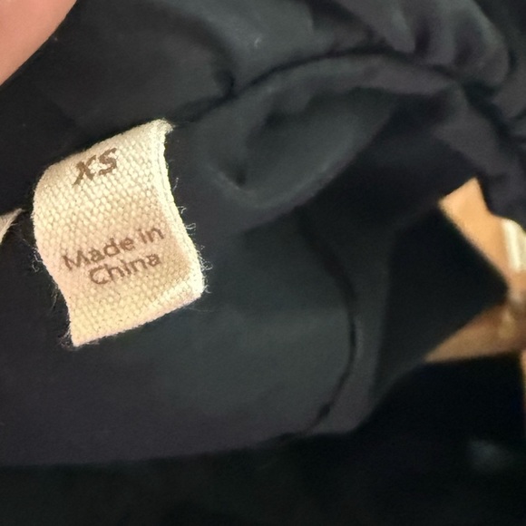 Soft Surroundings|Black Sleeveless Quilted Puffer Vest with ruffles•••size XS - Picture 8 of 11